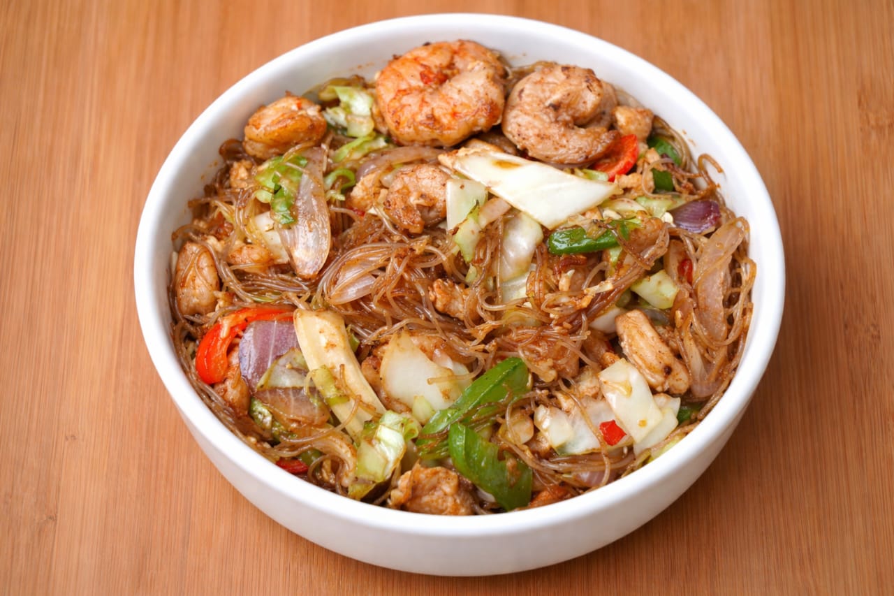 Chinese Noodles with shrimp Chinese Noodles with Shrimp - Image 1